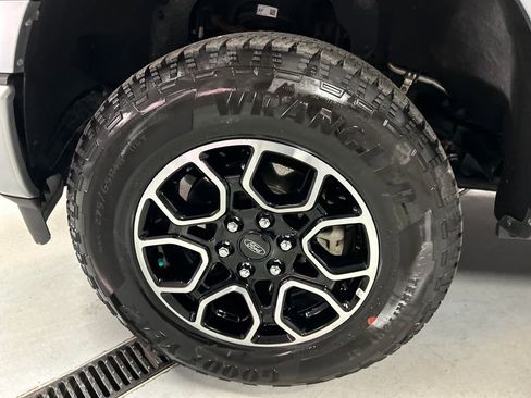 Used 2022 Ford F150 Lariat w/ Equipment Group 502A High image 9