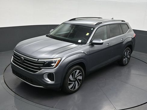 Used 2024 Volkswagen Atlas SE FWD image 15