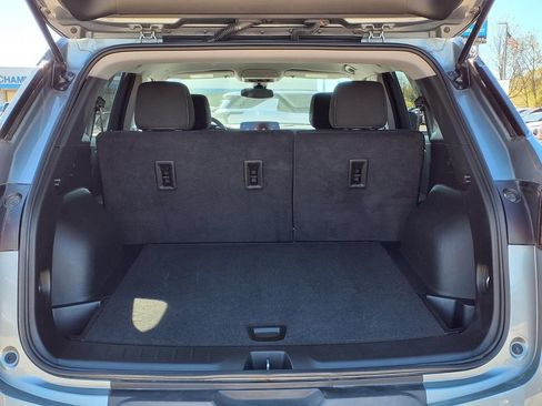 Used 2025 Chevrolet Blazer LT FWD image 10