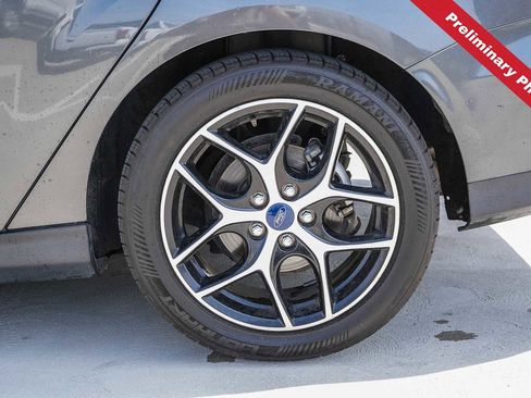 Used 2018 Ford Focus SEL FWD image 11