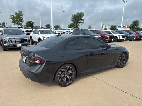 Used 2025 BMW 230i Coupe w/ Premium Package RWD image 4