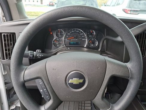 Used 2019 Chevrolet Express 3500 LT w/ LT Preferred Equipment Group image 19