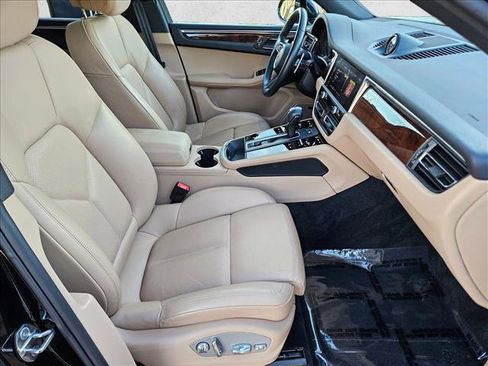 Used 2023 Porsche Macan S image 20