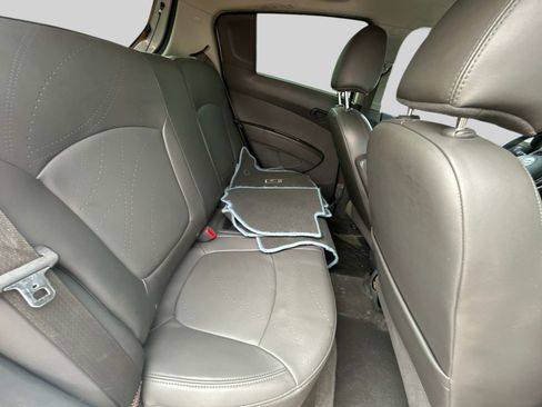 Used 2015 Chevrolet Spark LT FWD image 11