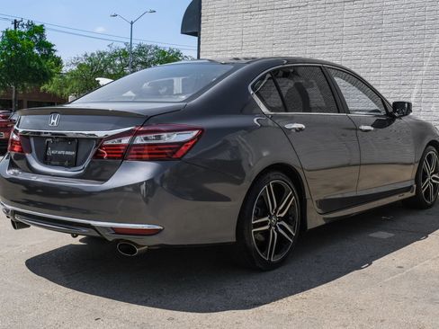 Used 2016 Honda Accord Sport image 7