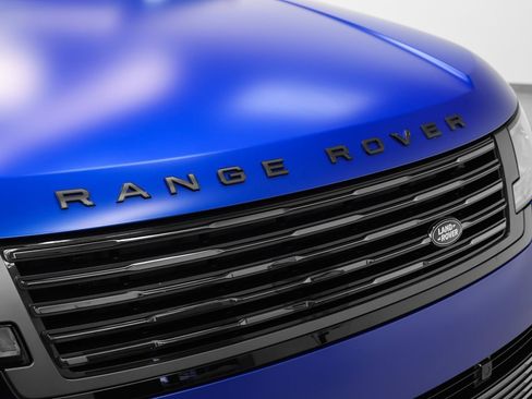 Used 2024 Land Rover Range Rover SV image 14