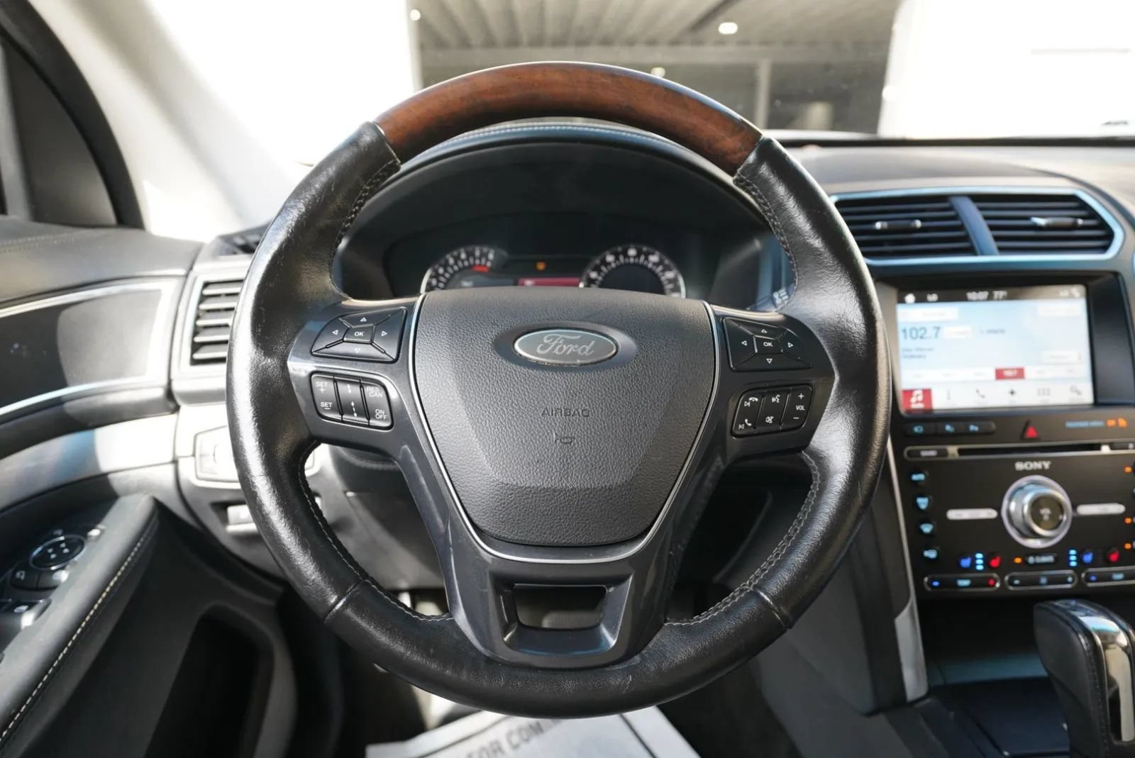 Used 2017 Ford Explorer Platinum AWD/4WD image 55