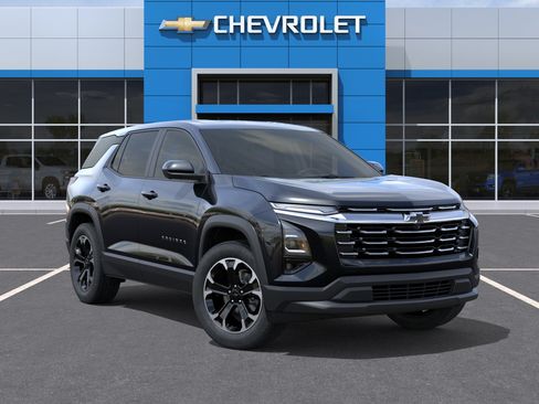 New 2026 Chevrolet Equinox LT w/ Safety and Technology Package FWD image 7
