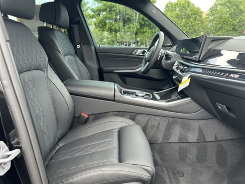 Used 2026 BMW X5 xDrive40i w/ M Sport Package AWD/4WD image 31