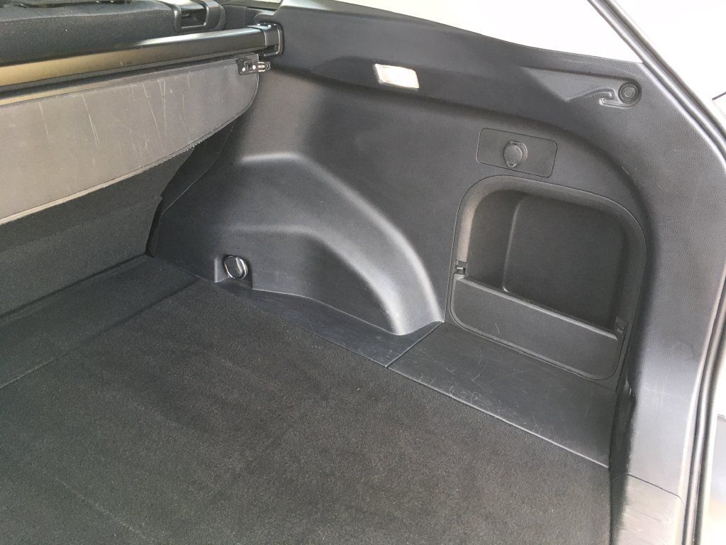 Used 2025 Toyota RAV4 XLE AWD/4WD image 32