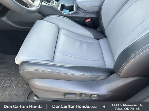 Used 2025 Subaru Outback Limited image 16