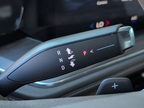 New 2026 Chevrolet Suburban LS image 22