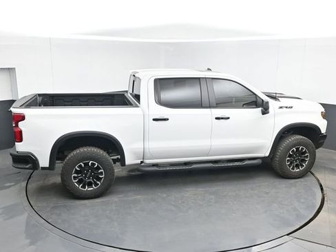 Used 2025 Chevrolet Silverado 1500 ZR2 w/ Technology Package AWD/4WD image 26