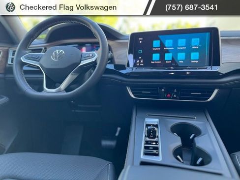 New 2026 Volkswagen Atlas SE image 6