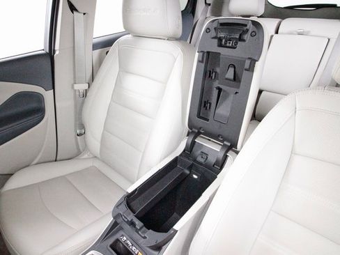 Used 2024 GMC Terrain Denali w/ Black Diamond Edition image 11