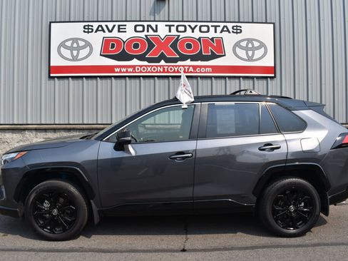Certified 2025 Toyota RAV4 XSE w/ Advanced Technology Package AWD/4WD image 4