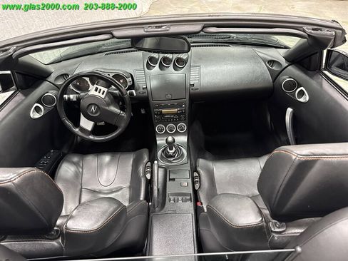 Used 2004 Nissan 350Z Touring image 6