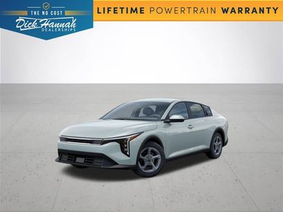 New 2025 Kia K4 LXS