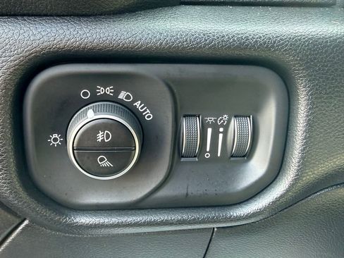 Used 2019 RAM 5500 Tradesman w/ Electrical Accessory Group AWD/4WD image 17