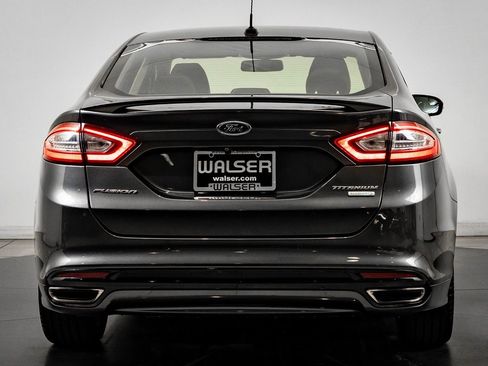 Used 2015 Ford Fusion Titanium image 10