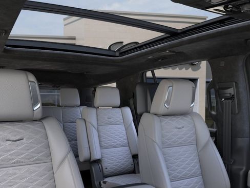 New 2026 Cadillac Escalade Platinum Luxury w/ LPO, Floor Liner Package AWD/4WD image 24