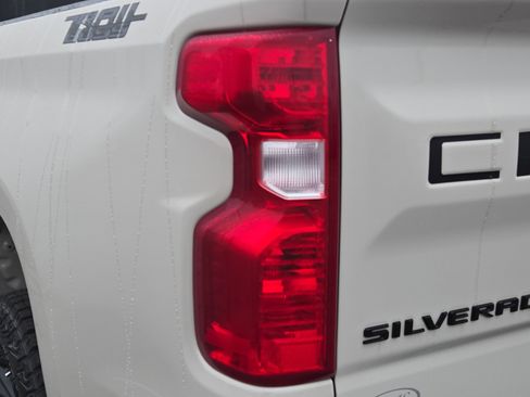 New 2026 Chevrolet Silverado 1500 Custom Trail Boss w/ Dark Appearance Package image 18