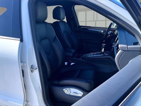 Used 2020 Porsche Macan image 7