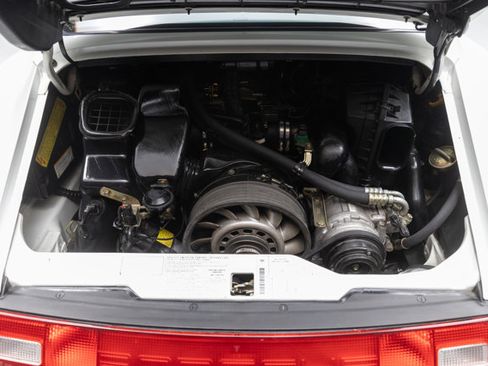 Used 1995 Porsche 911 Carrera image 6