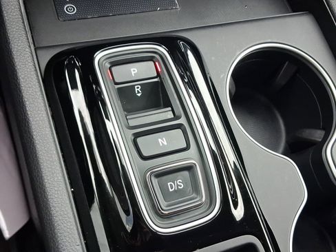 Used 2025 Honda Pilot Elite image 29