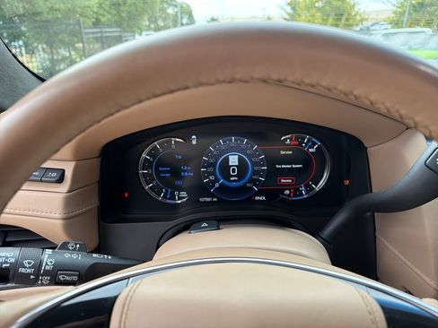 Used 2019 Cadillac Escalade Platinum AWD/4WD image 23