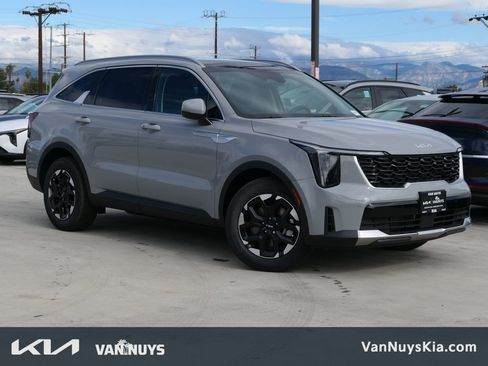 New 2026 Kia Sorento S image 1