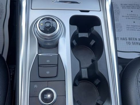 Used 2020 Ford Explorer XLT w/ Equipment Group 202A image 15