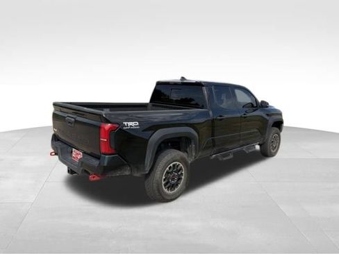 Used 2025 Toyota Tacoma TRD Off-Road w/ TRD Off Road Upgrade Package AWD/4WD image 3