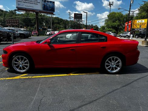 Used 2022 Dodge Charger SXT w/ Plus Group RWD image 4