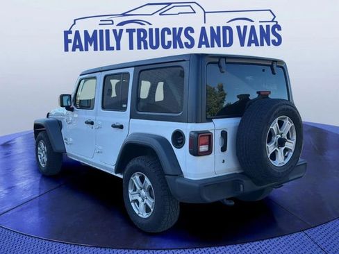 Used 2018 Jeep Wrangler Unlimited Sport S image 3