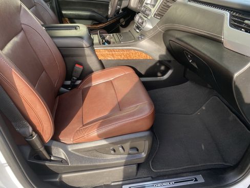 Used 2020 Chevrolet Tahoe Premier w/ Premier Plus Edition image 16