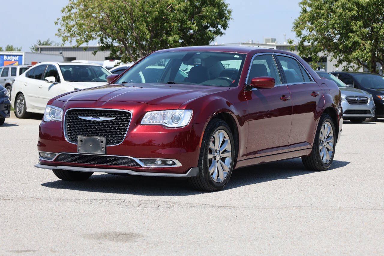 Used 2019 Chrysler 300 Touring L w/ Quick Order Package 22F AWD/4WD image 6
