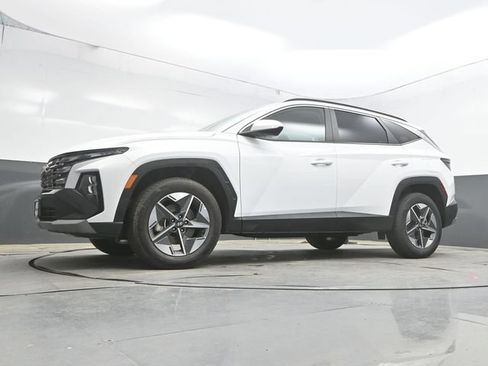 Used 2025 Hyundai Tucson SEL AWD/4WD image 37