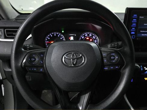 Used 2021 Toyota RAV4 LE AWD/4WD image 7