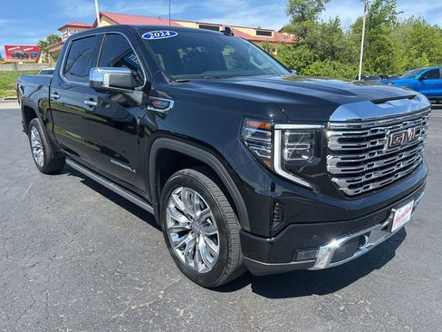 Used 2024 GMC Sierra 1500 Denali AWD/4WD image 3