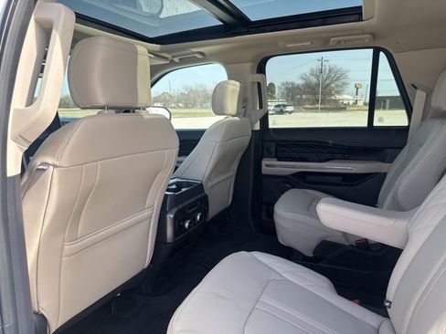 Used 2024 Ford Expedition Max Platinum image 29