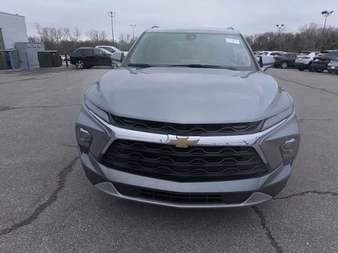 Used 2024 Chevrolet Blazer LT w/ Convenience Package FWD image 3