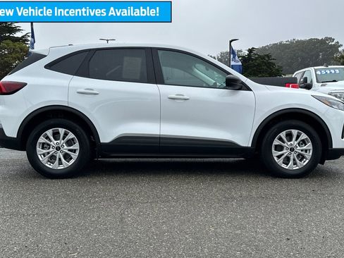 Used 2025 Ford Escape Active w/ Cold Weather Package image 3