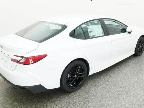 New 2026 Toyota Camry SE FWD image 9