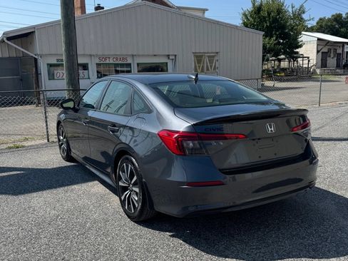 Used 2022 Honda Civic EX image 4