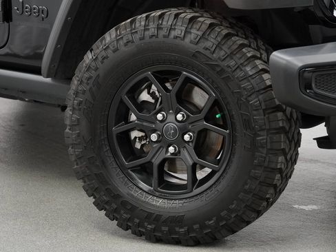 Certified 2024 Jeep Wrangler Willys image 4