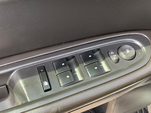 Used 2016 Chevrolet Traverse LT w/ Style and Technology Package image 10