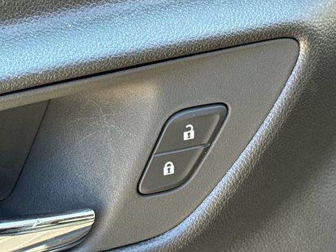 Used 2026 Chevrolet Trax RS w/ Sunroof Package FWD image 22