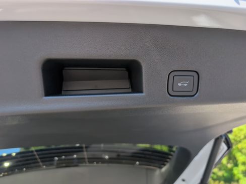 New 2026 Buick Enclave Preferred w/ Power Package image 7