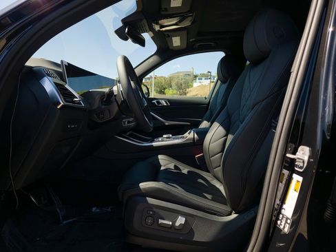 New 2026 BMW X5 xDrive40i w/ M Sport Package image 7